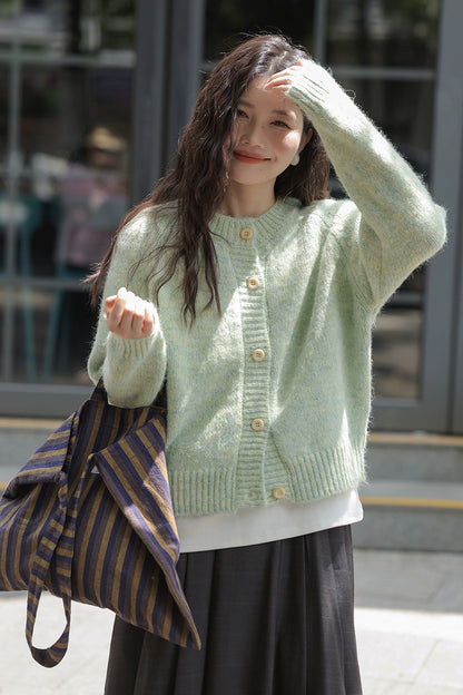 グリーンニットカーディガン