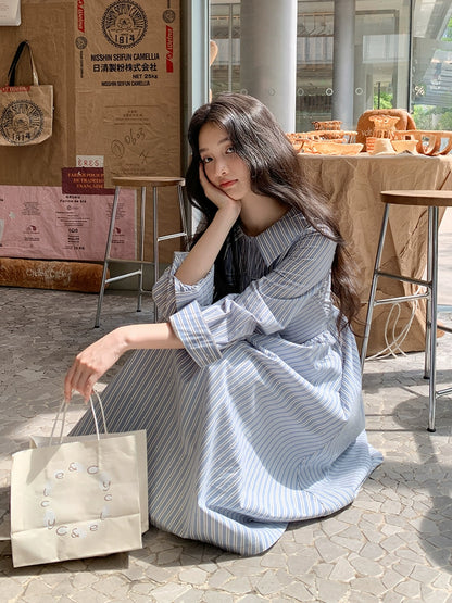 青いストライプミディワンピース