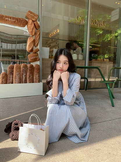 青いストライプミディワンピース