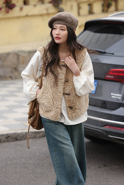 オーバーサイズバックルベスト