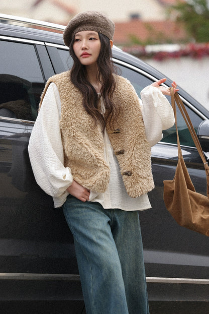 オーバーサイズバックルベスト