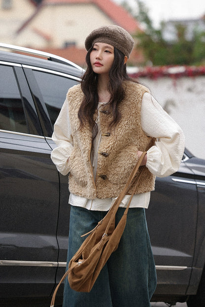 オーバーサイズバックルベスト