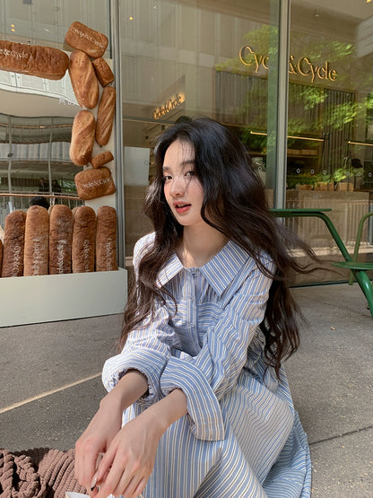 青いストライプミディワンピース