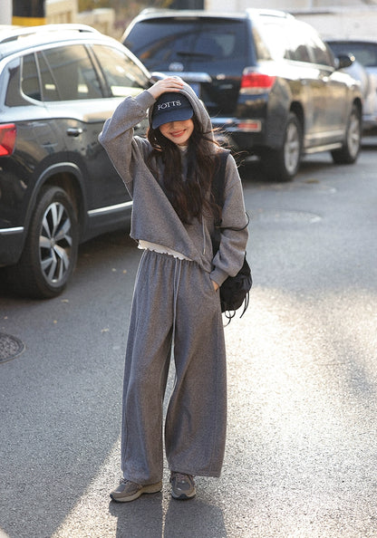 シック・フーディー・セット・ウィズ・スラックス