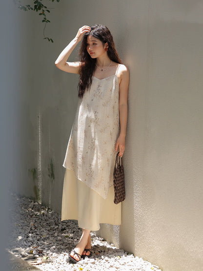 フローラルハルタードレス