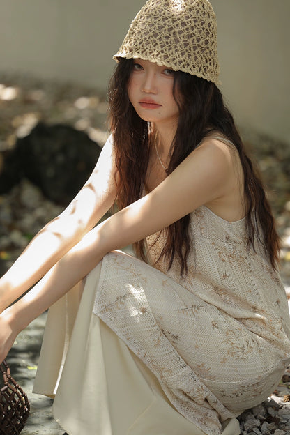 フローラルハルタードレス