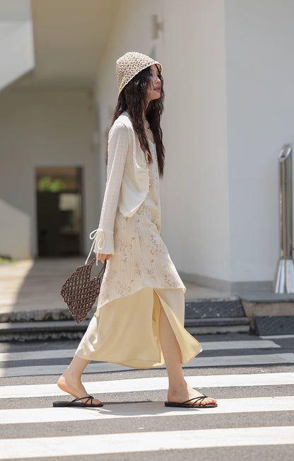 フローラルハルタードレス