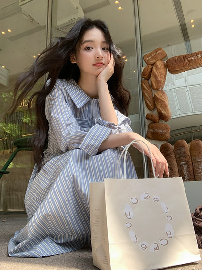 青いストライプミディワンピース