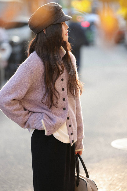 ロマンティック・ホワイト・ウール・カーディガン