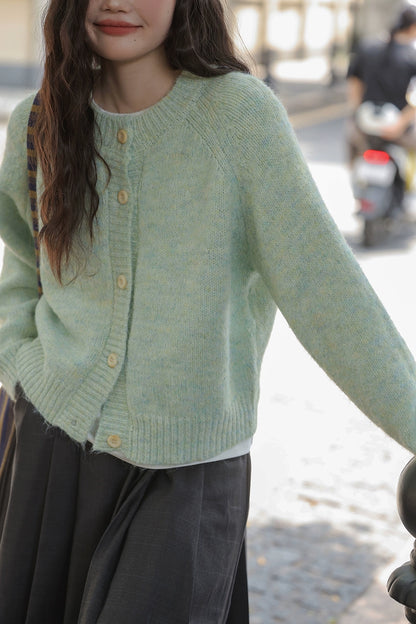 グリーンニットカーディガン
