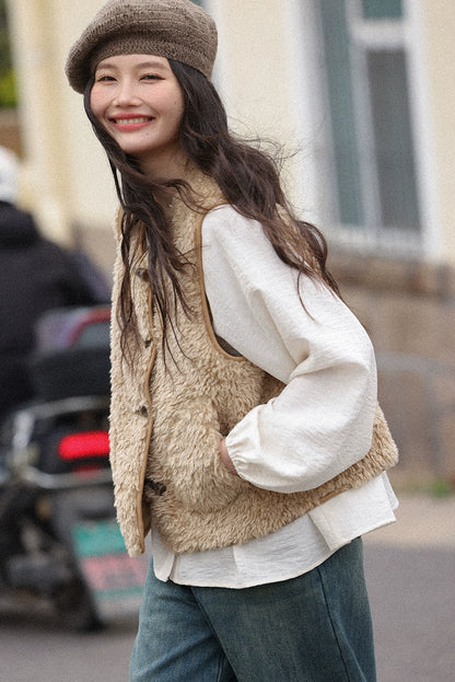 オーバーサイズバックルベスト