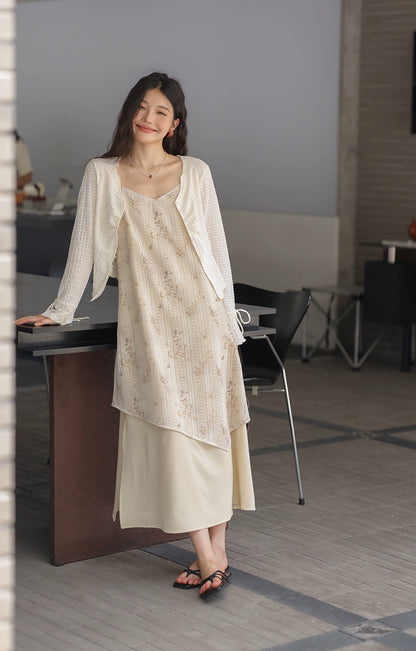 フローラルハルタードレス