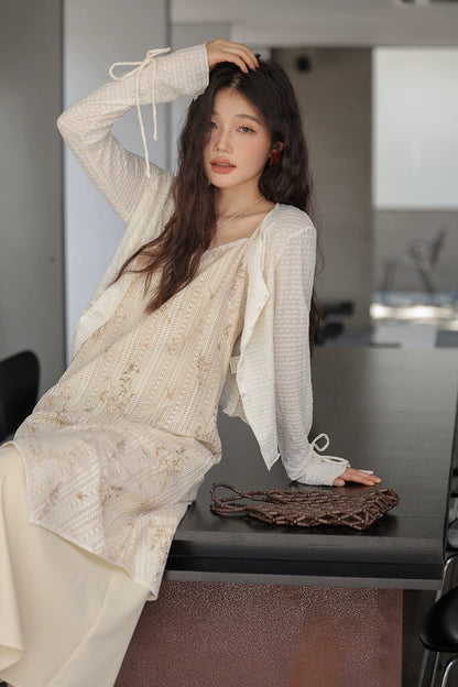 フローラルハルタードレス