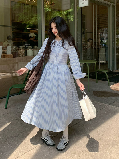 青いストライプミディワンピース