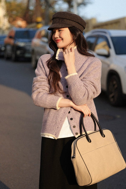 ロマンティック・ホワイト・ウール・カーディガン