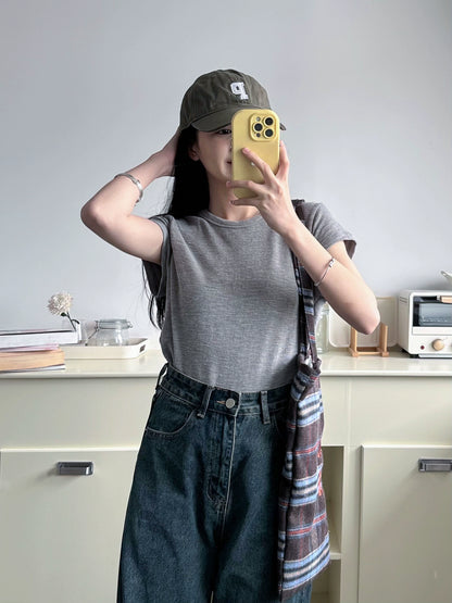 シックなサマーTシャツ