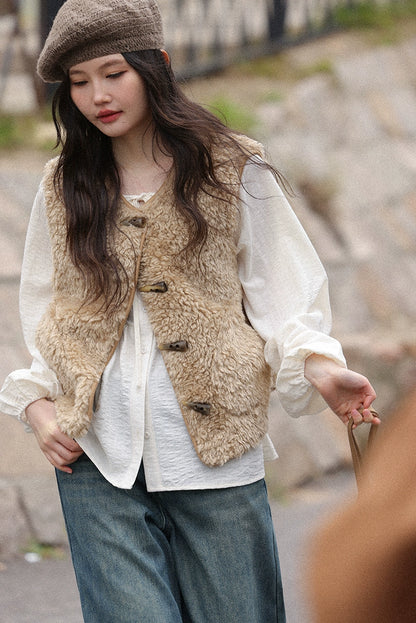 オーバーサイズバックルベスト