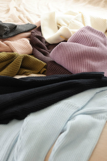 ストライプハイネックセーター