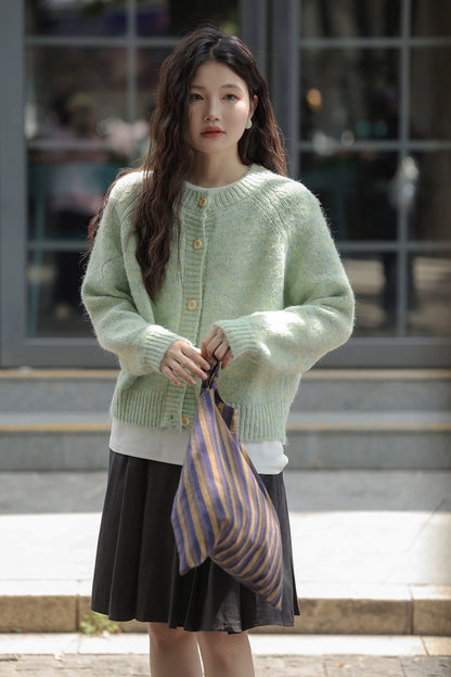 グリーンニットカーディガン