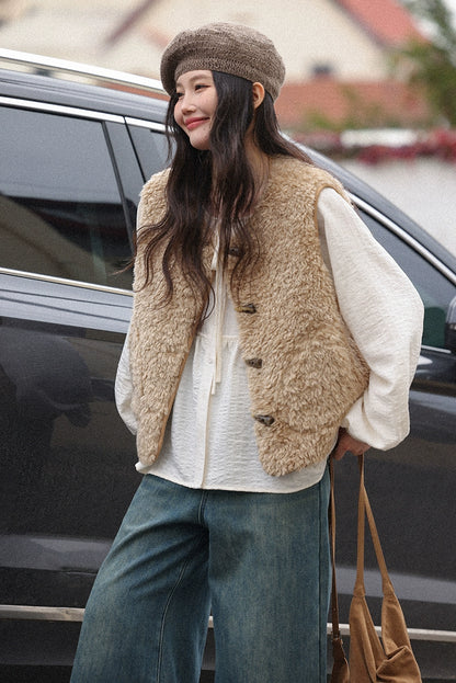 オーバーサイズバックルベスト