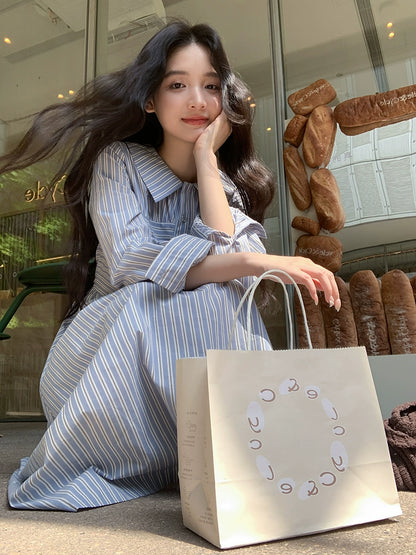 青いストライプミディワンピース